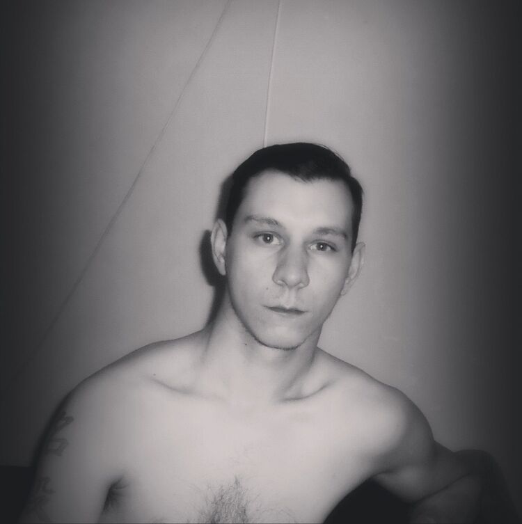 ,   Denis, 33 ,     , c 