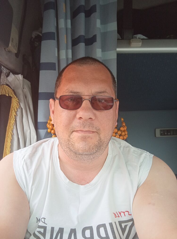  52707183  , 40 ,    