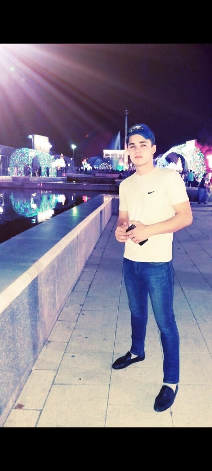  ,   Ali, 32 ,   ,   