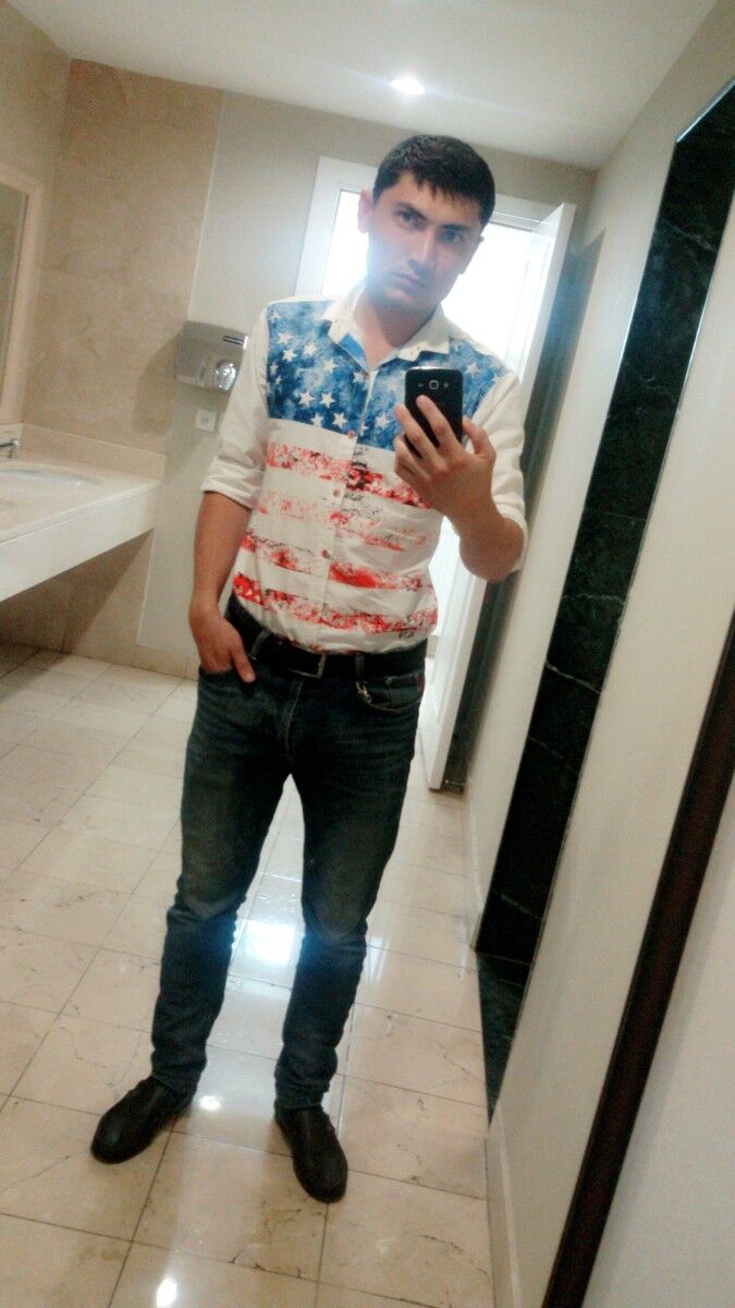  ,   Bob, 29 ,   ,   , c 