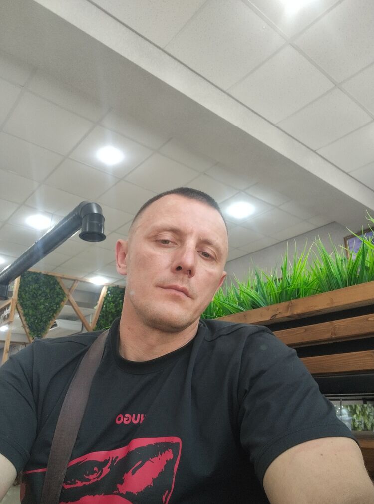  46404413  , 40 ,     