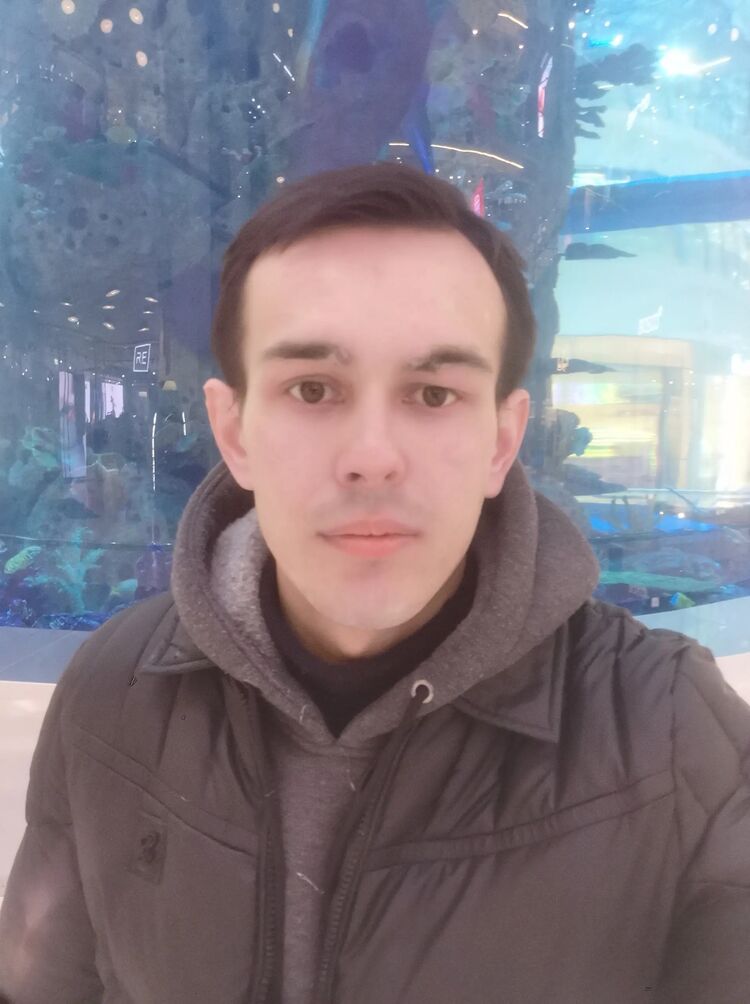  44779373  Leonid, 26 ,    