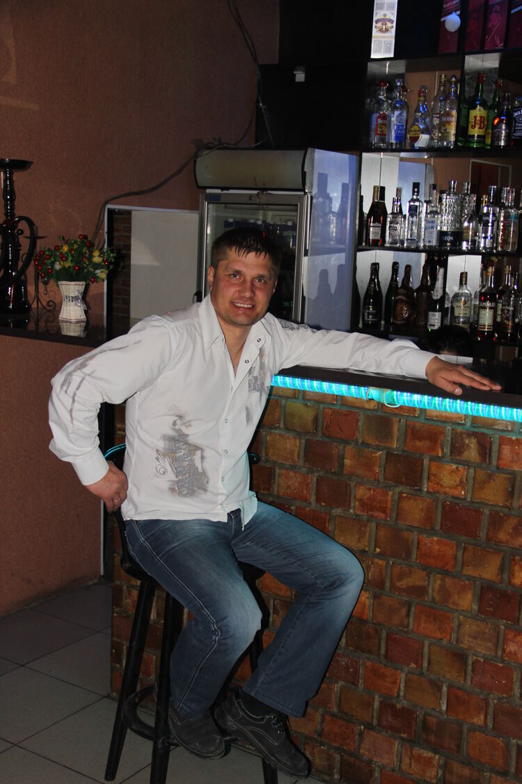  53751923  Denis, 40 ,    