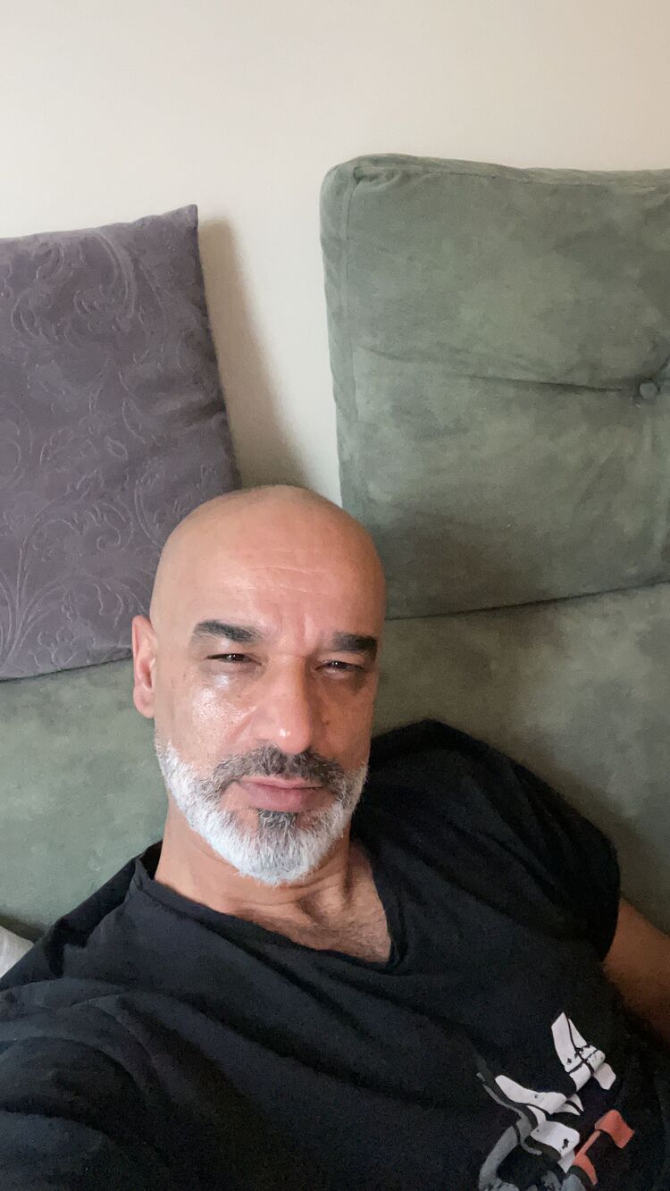  48157583  Rudi, 44 ,    