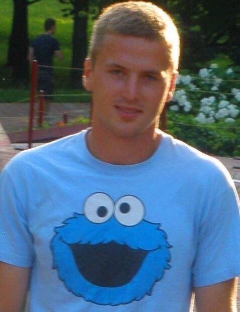  ,   Tony, 32 ,   ,   , c 