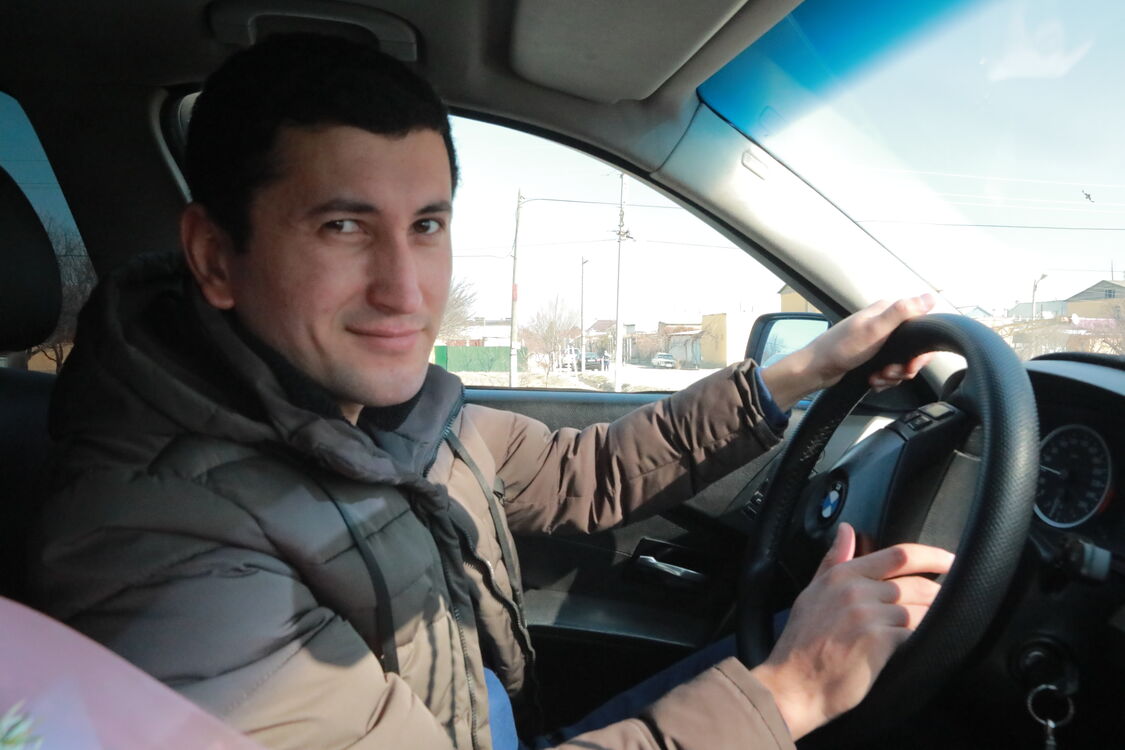  25136963  Joniy, 32 ,    