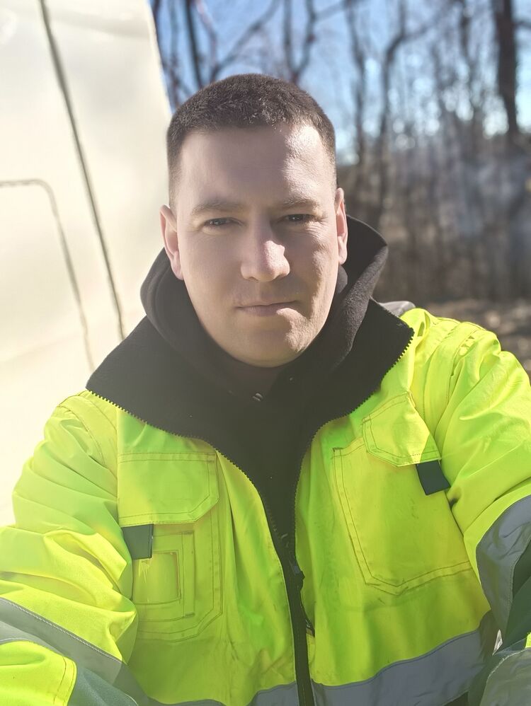  54233123  Vladimir, 32 ,    