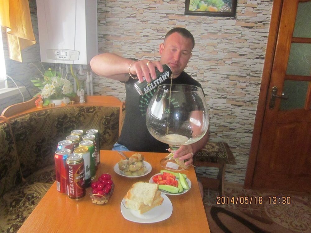  10155153  Radu, 44 ,    