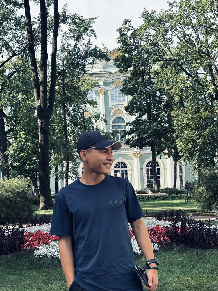  47083103  Dias, 18 ,    