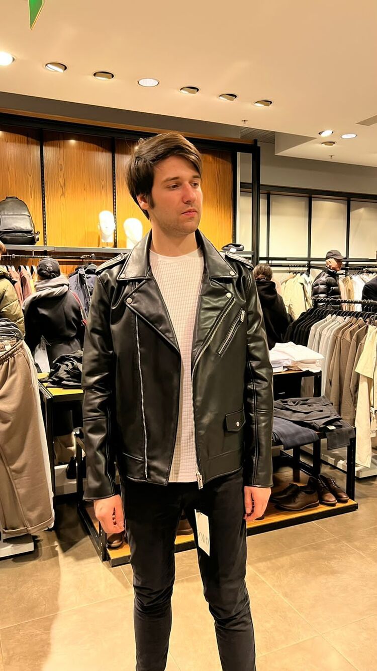  ,   Nikolas, 27 ,   ,   , c 