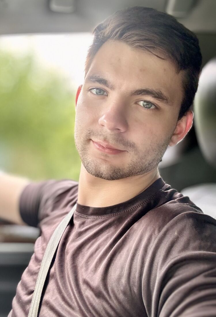  54119173  Andrew, 25 ,    