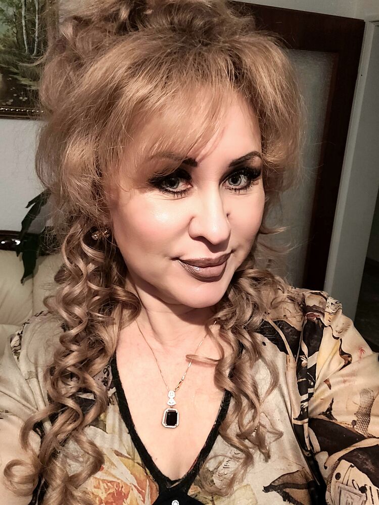  54707153  Irina, 44 ,    Aldingen