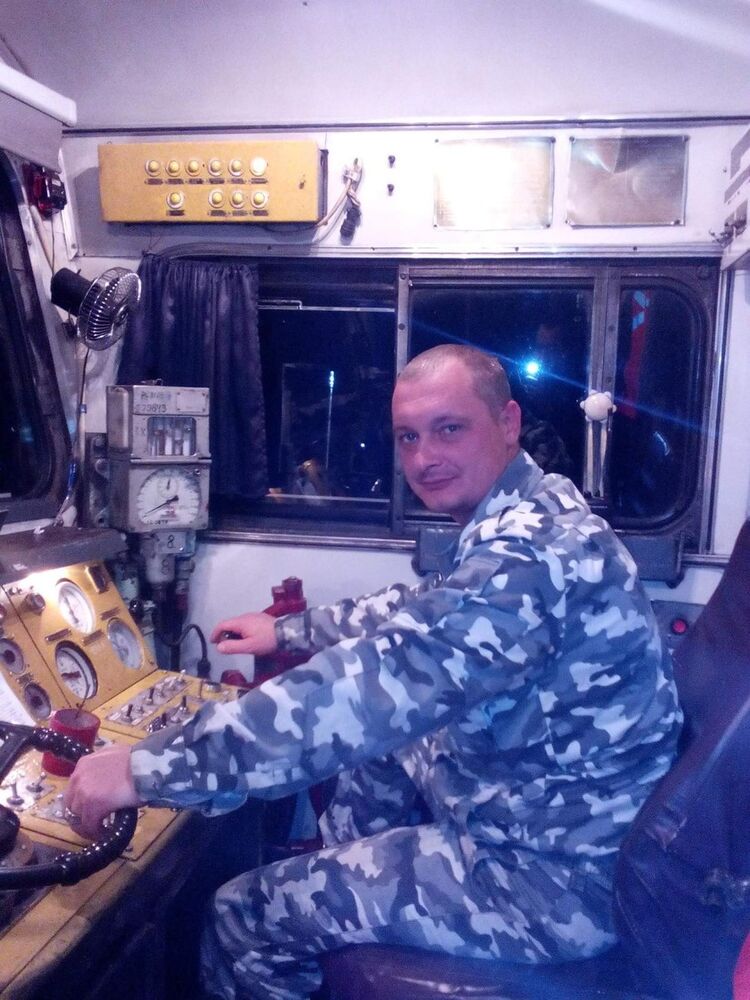  10914483  Andrej, 45 ,    