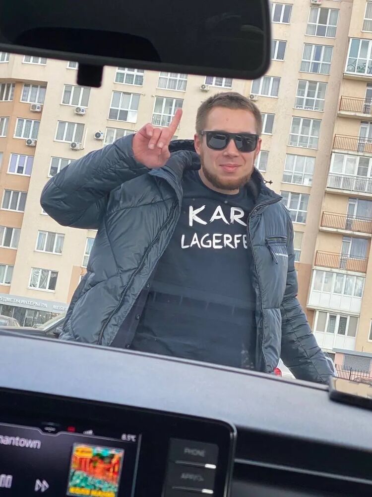 29508043  Petr, 31 ,    