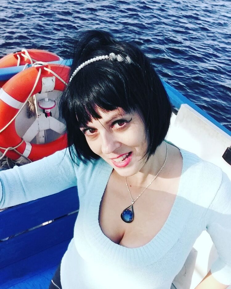  48208703  , 27 ,    -