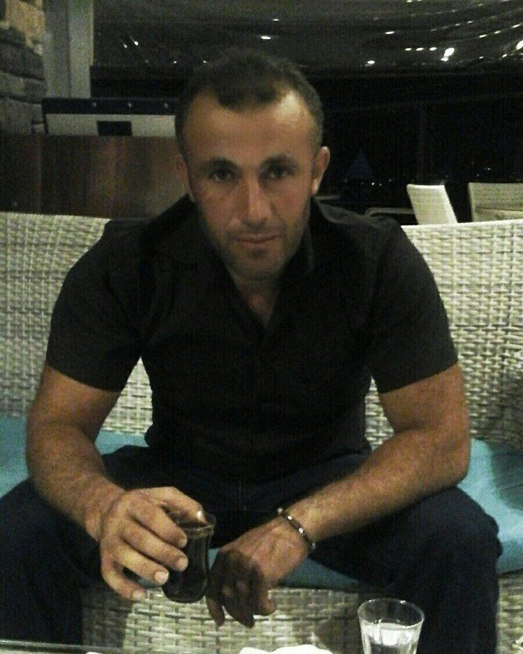 29498463  , 37 ,    