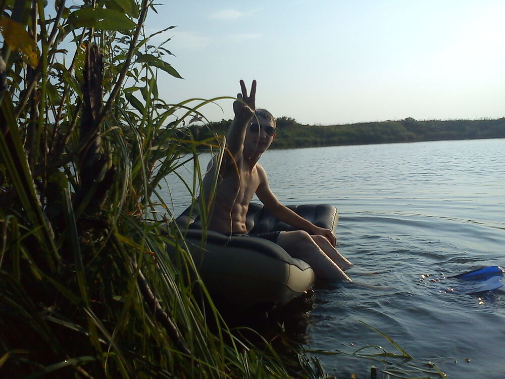  ,   Andrey, 33 ,   