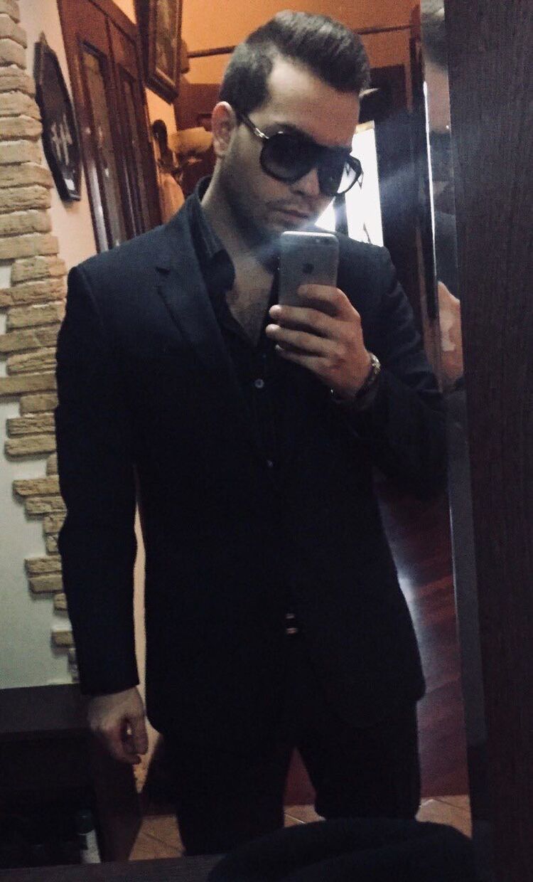  43350873  Daniel, 29 ,    