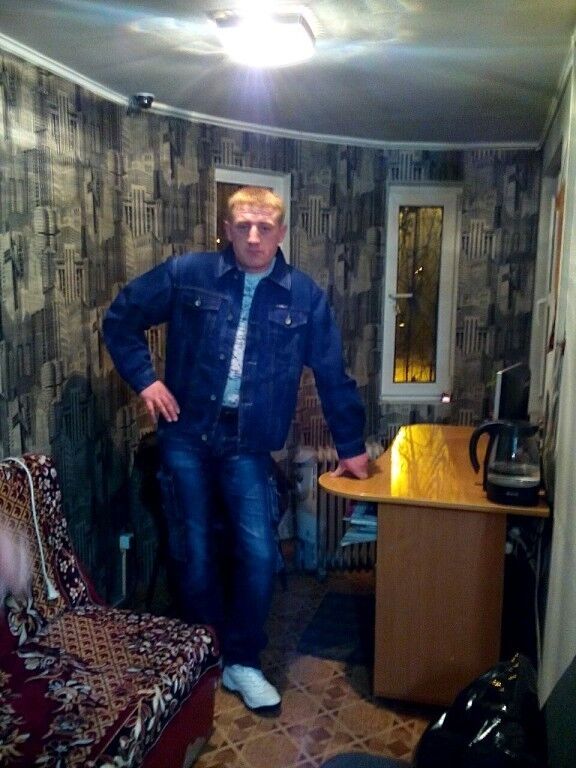  ,   Victor, 39 ,   