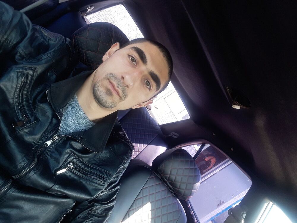  26741243  Aram, 28 ,    