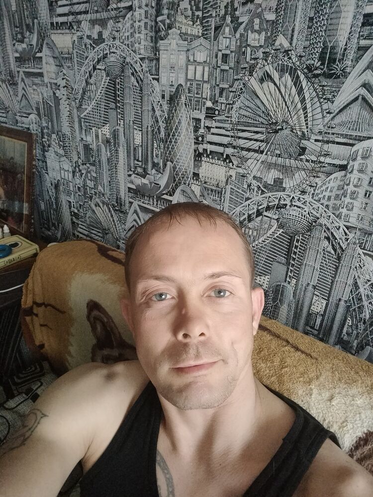  42389253  , 37 ,    