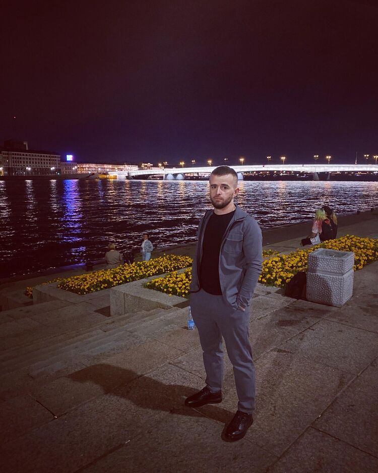  54648023  , 28 ,    -