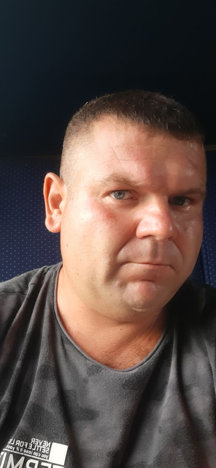  40484863  , 40 ,    