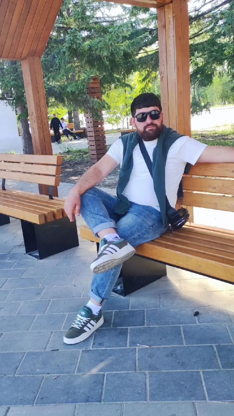  53673943  Huseyin, 38 ,    