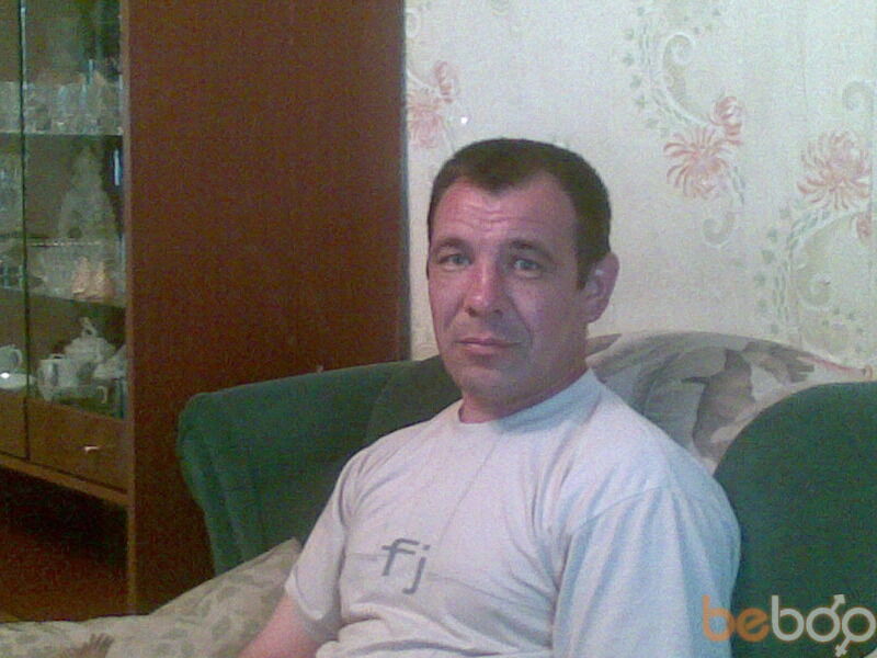  ,   Viktor, 52 ,   , 