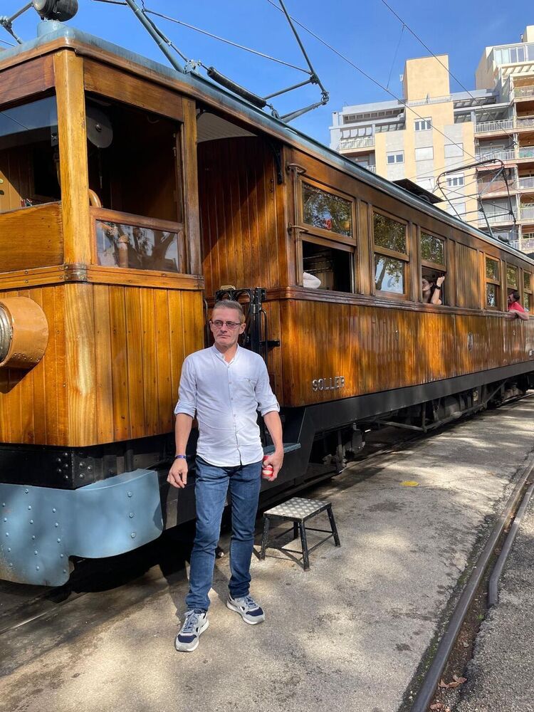  50889773  Oleg, 52 ,    Villar Del Arzobispo