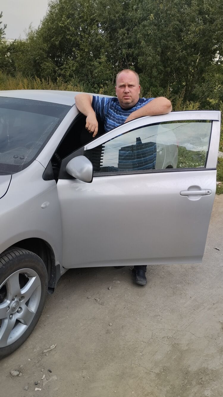  ,   Viktor, 43 ,   ,   , c , 