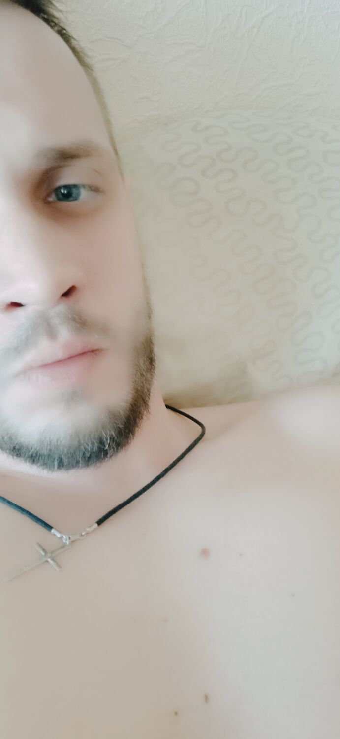 ,   Andrew, 32 ,   ,   , c , 