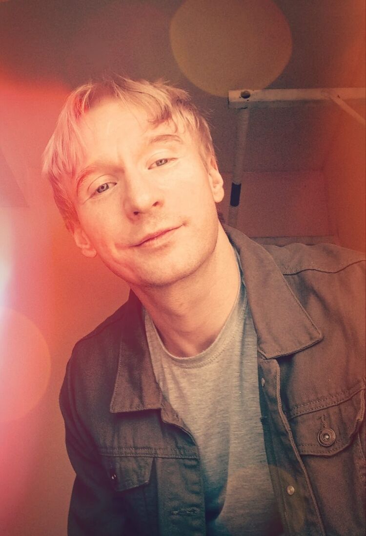  ,   Scottvvalker, 37 ,   ,   , c 