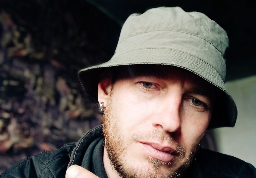  ,   Alex, 35 ,   ,   