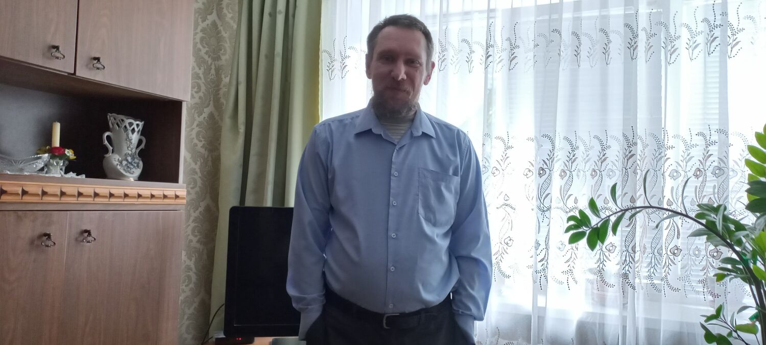  28685313  Igor, 49 ,    