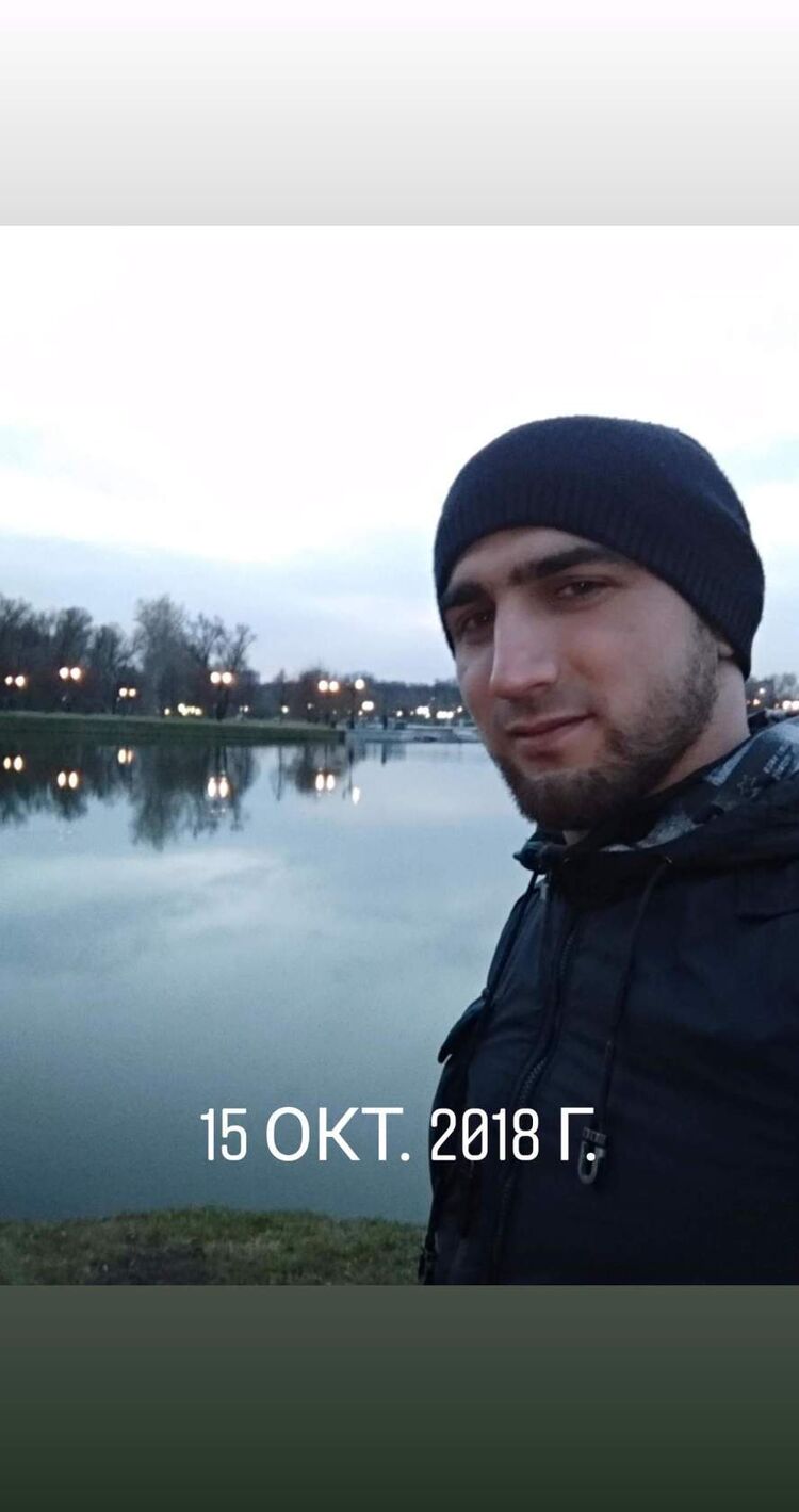  42019943  , 33 ,    