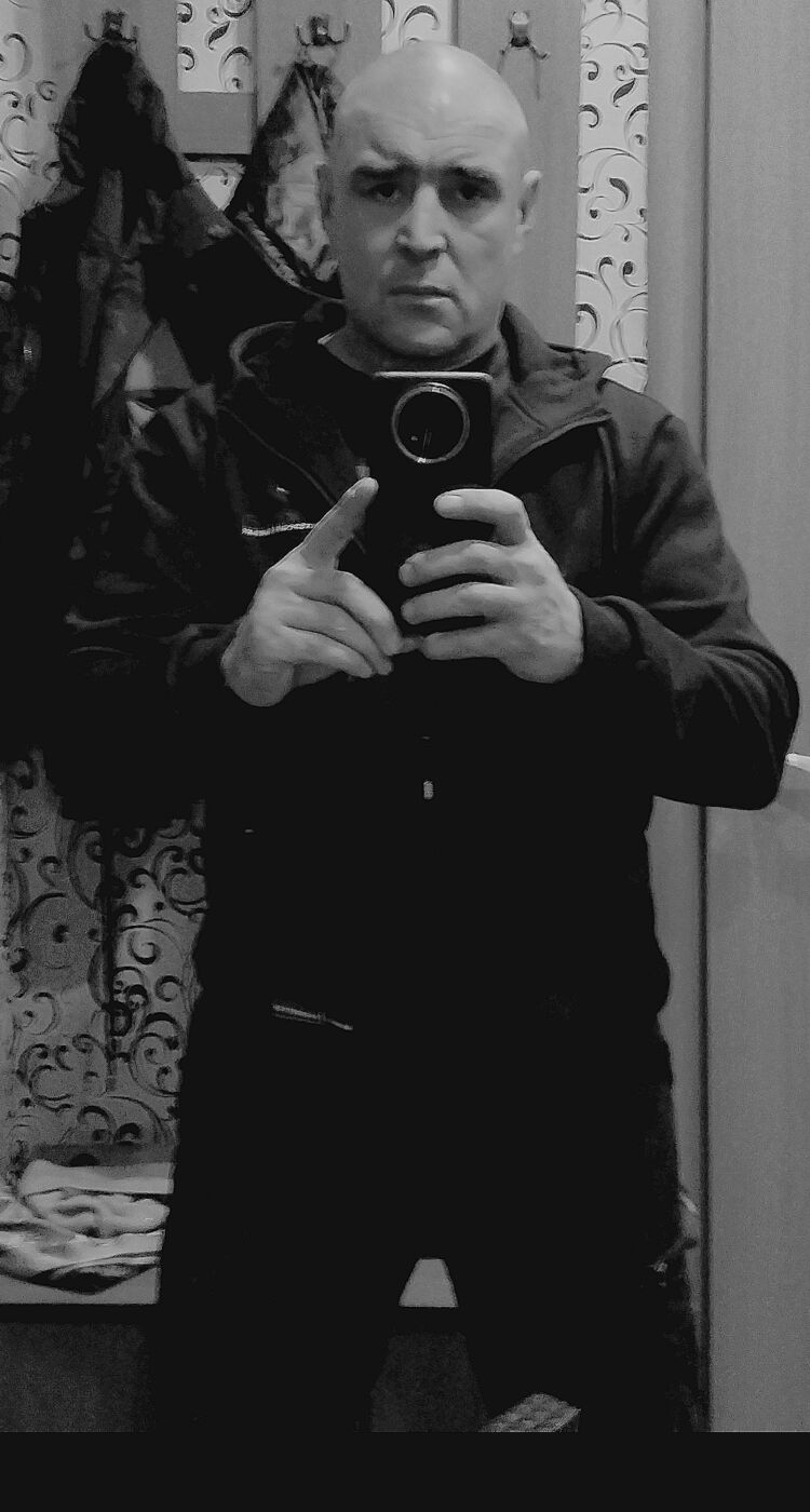  54627033  Nikolai, 40 ,    