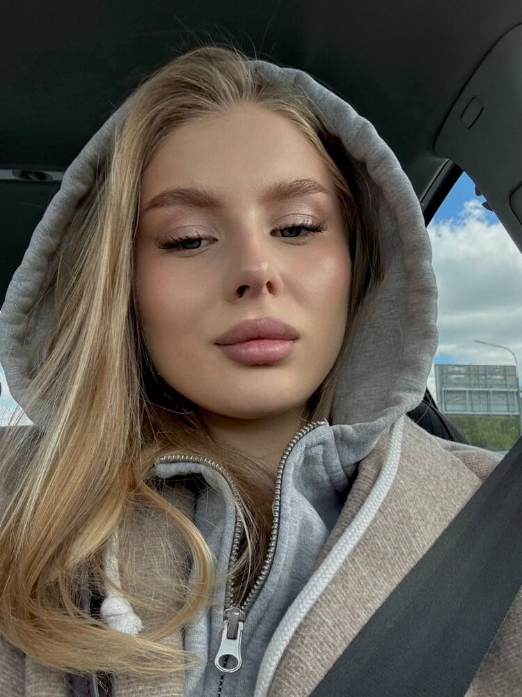  52130953  , 27 ,    -