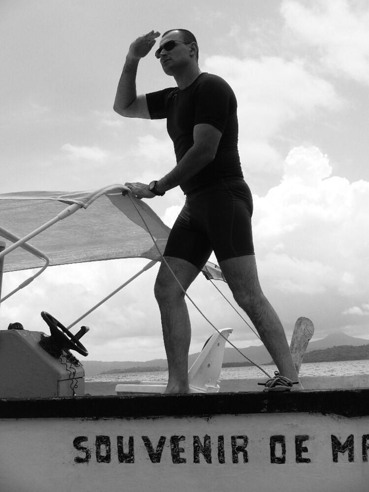  Palais-Bourbon,   Artyom, 49 ,  