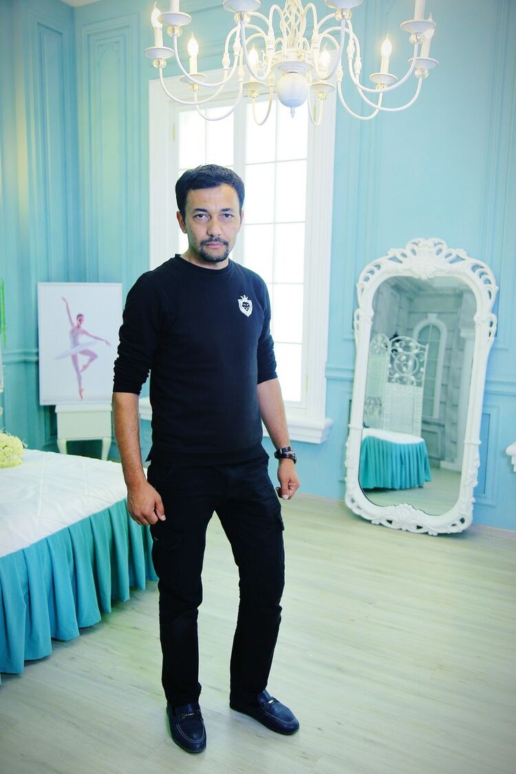  12197443  Mustafo, 38 ,    