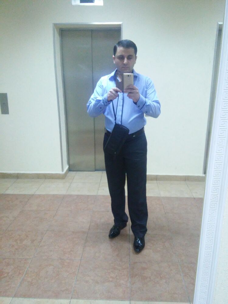 48254463  Georgi, 42 ,    