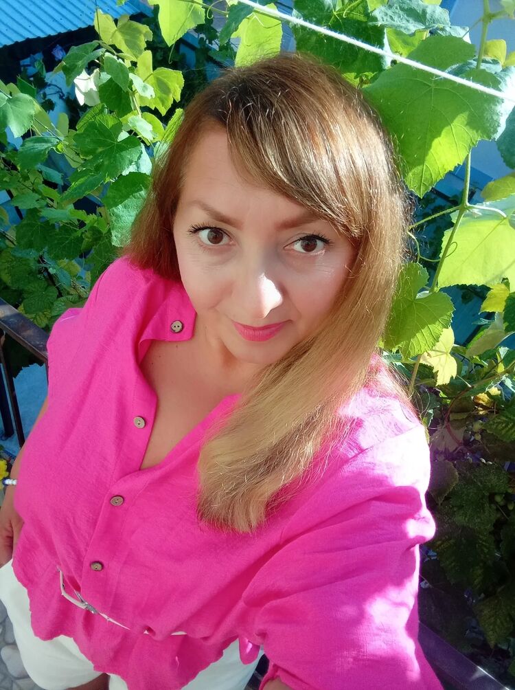  45348773  Olga, 48 ,     