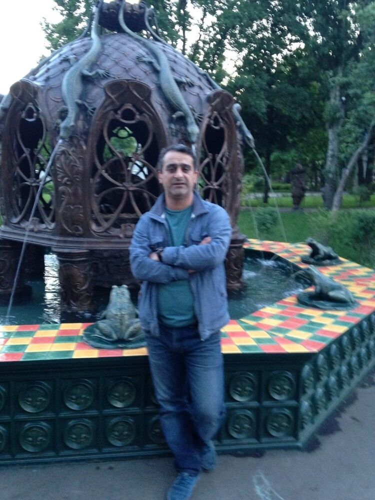  11228923  Ikram, 50 ,    