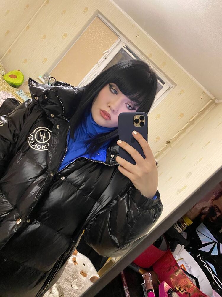  ,   Hellen, 25 ,   ,   