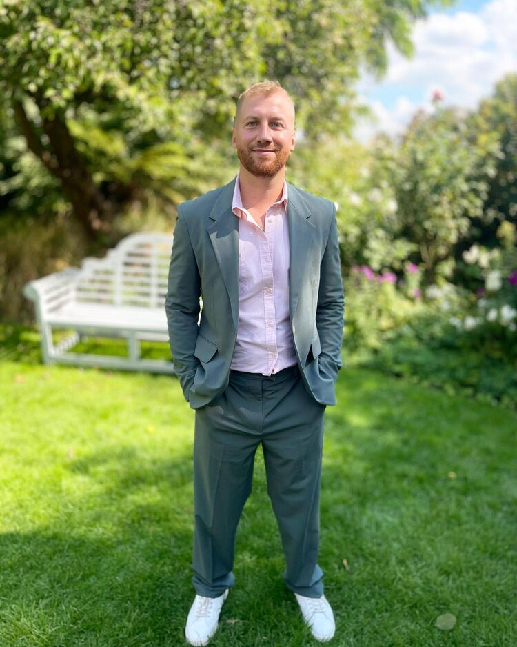  46801203  , 34 ,    --