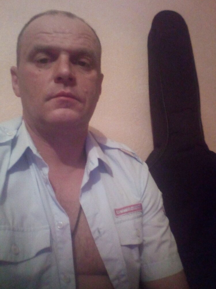  19753263  Oleg, 51 ,    