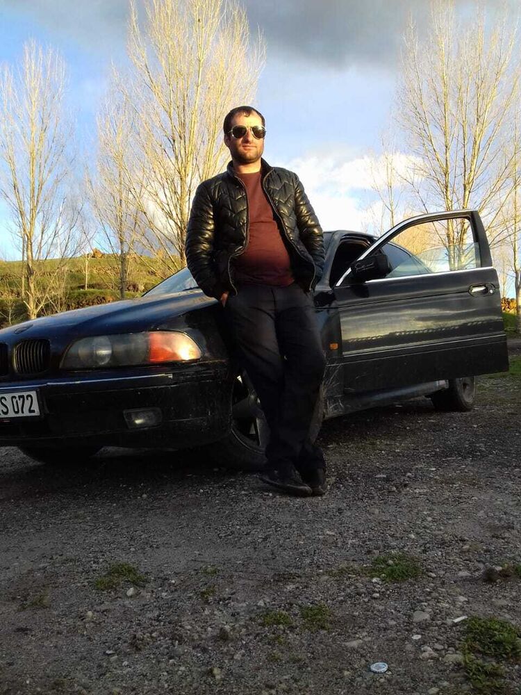  38608673  , 33 ,    