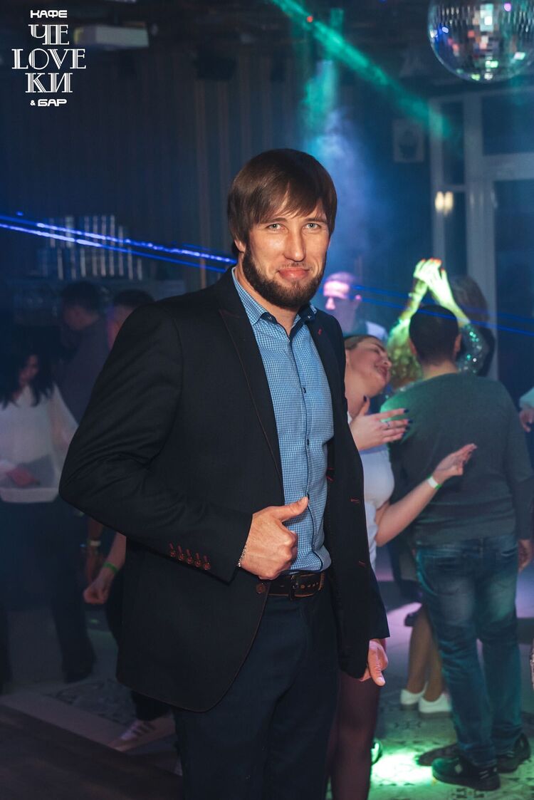  41874413  SERGIUS, 37 ,    