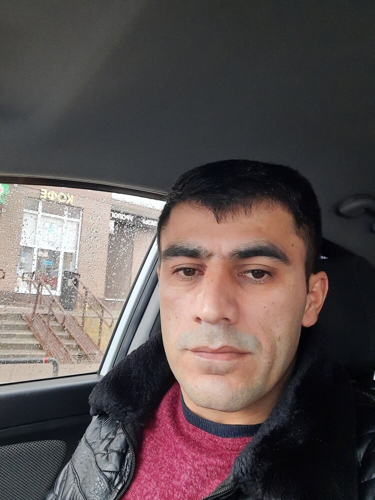 ,   Anar, 39 ,   ,   