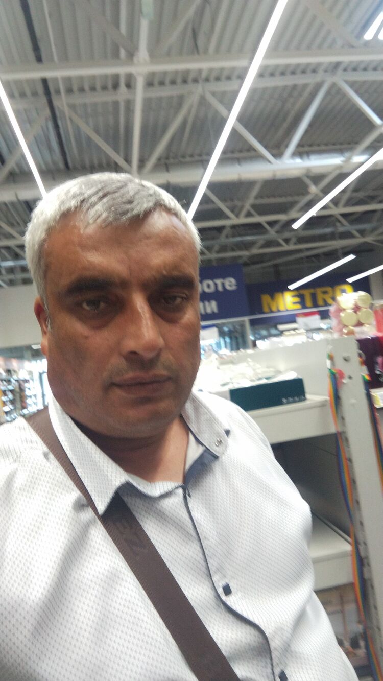  ,   Azer, 47 ,   ,   , c , 